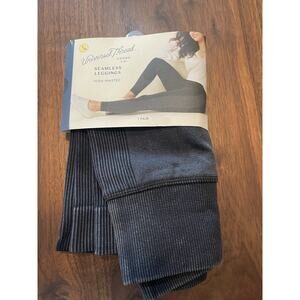 New womens Universal Threads seamless leggings S/M black High waisted